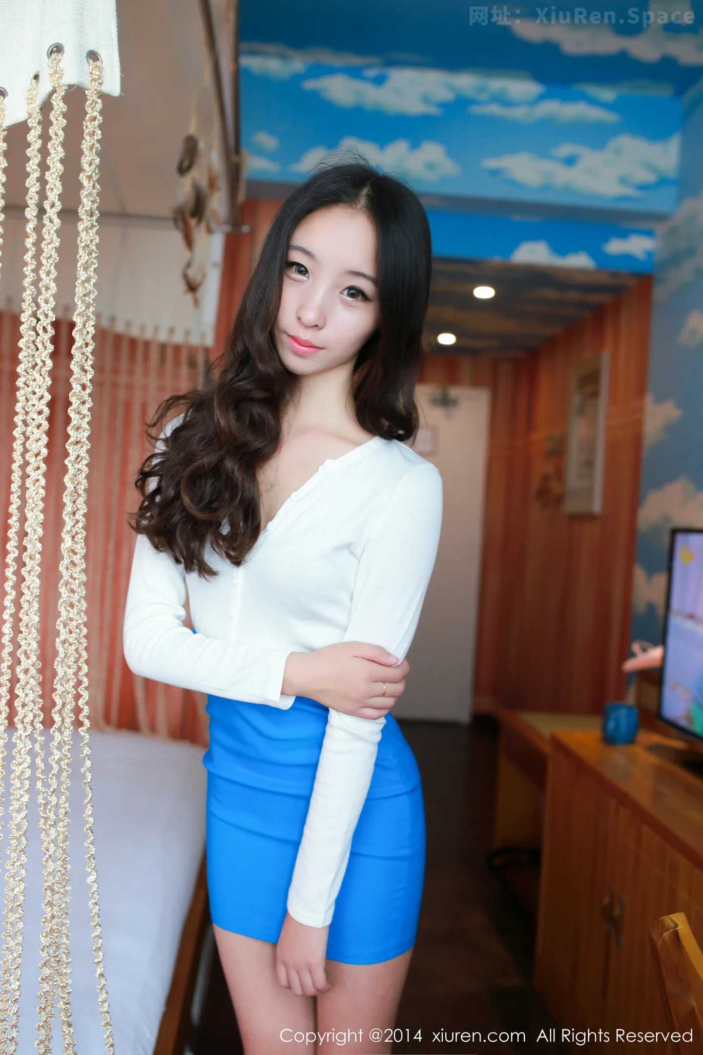 图片[4]-[XiuRen秀人网]VOL.219 秀人嫩模Christine娇小身材迷人美胸完美曲线性感写真61P-秀人网官方网站